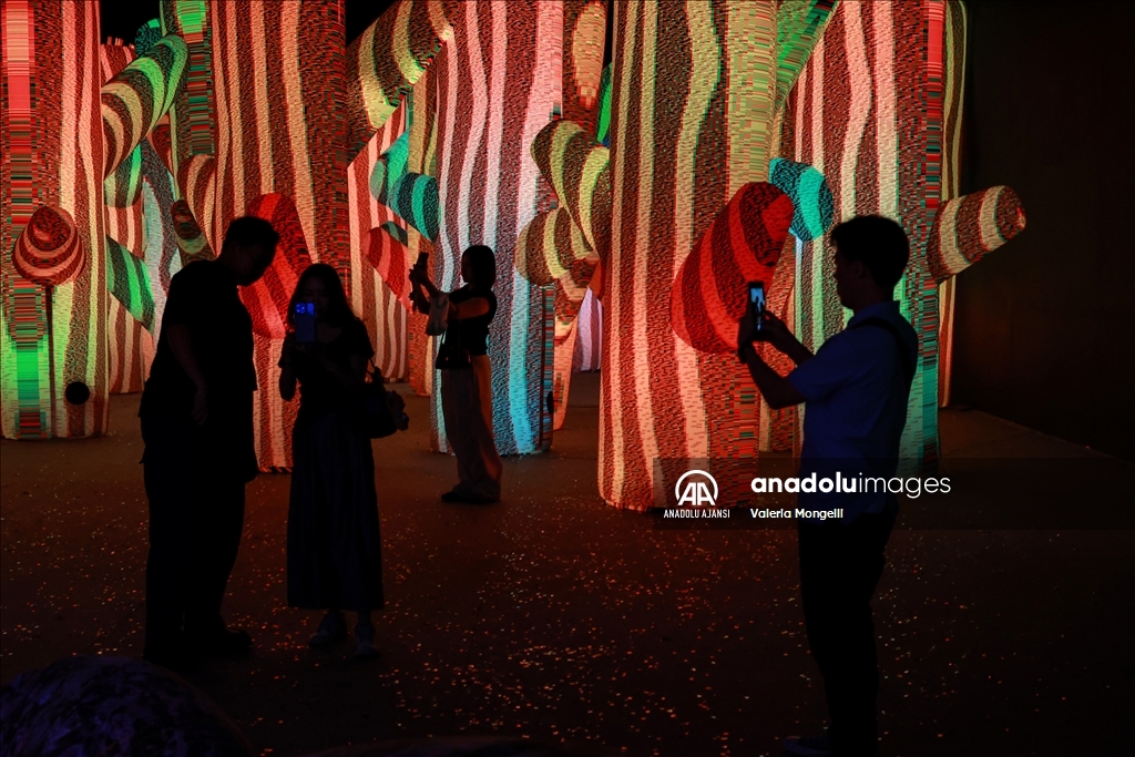 Bangkok'ta yapay zeka ve sanat sergisi düzenlendi