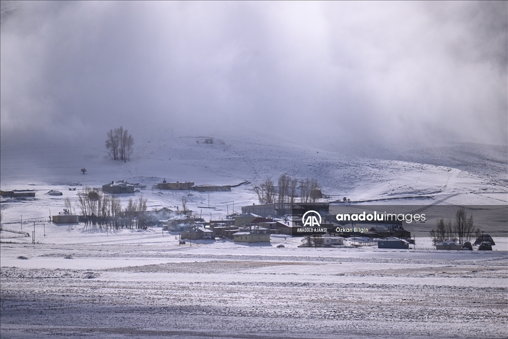 Van'da karın en çok yağdığı ilçelerde kış mesaisi başladı