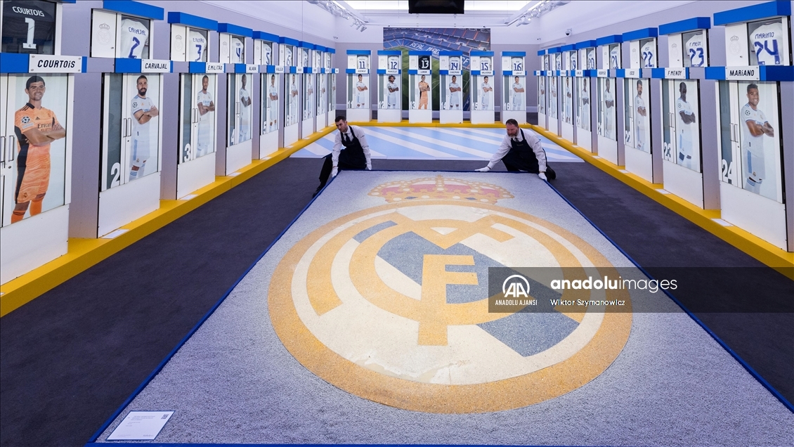 Real Madrid oyuncularının soyunma odası dolapları açık artırmaya çıkarıldı