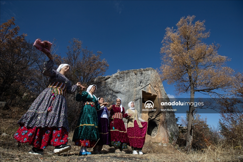 Köristan Ören Yeri ve kaya mezarları