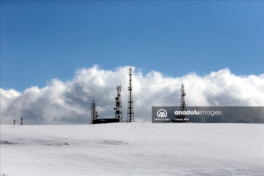 Ardahan'daki Bülbülan Yaylası'nda evler kara gömüldü