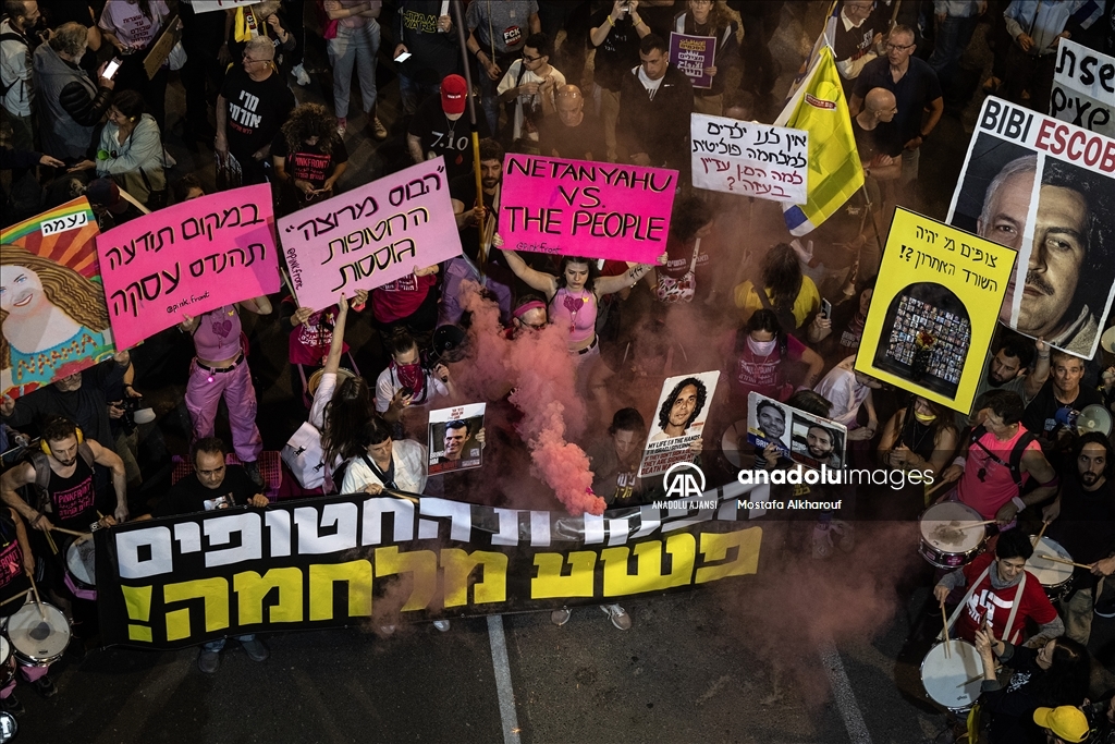 Gazze’de ateşkes ve saldırıların durması için Tel Aviv’de gösteri düzenlendi