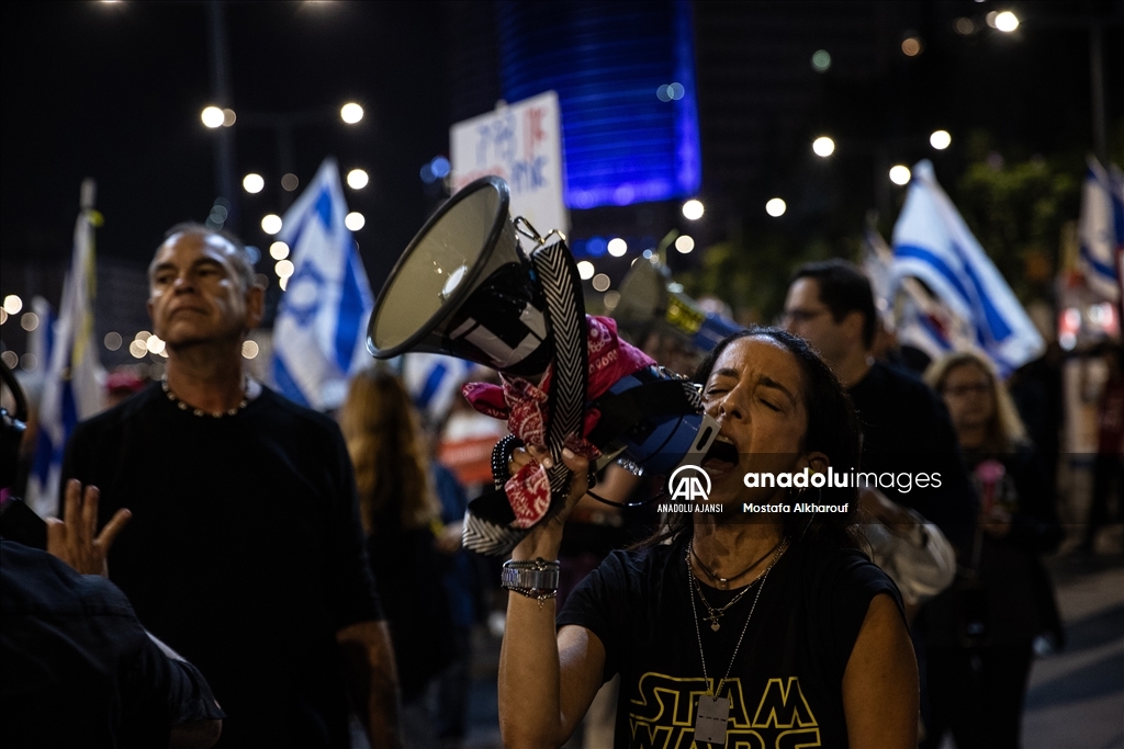 Gazze’de ateşkes ve saldırıların durması için Tel Aviv’de gösteri düzenlendi