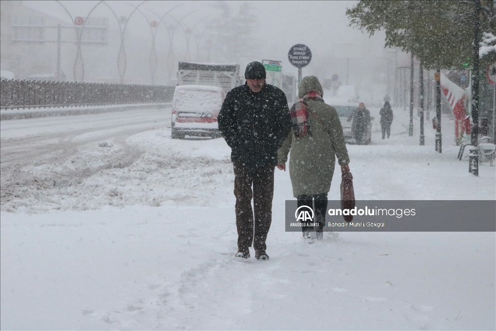 Yozgat'ta kar yağışı etkili oldu