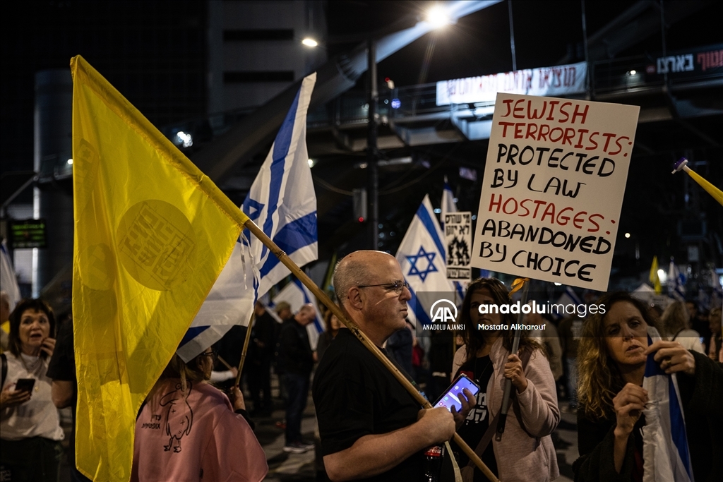 Gazze’de ateşkes ve saldırıların durması için Tel Aviv’de gösteri düzenlendi