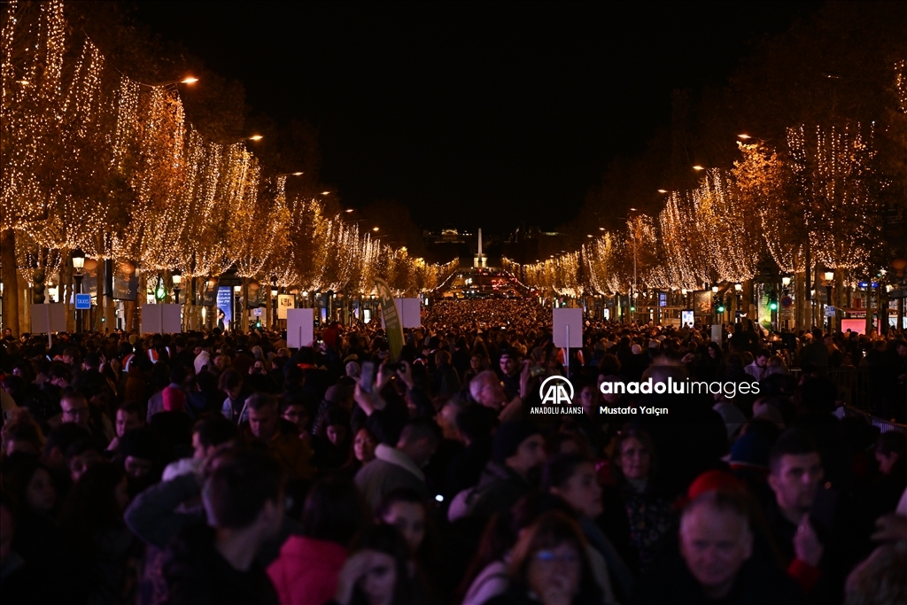 Paris'te Noel hazırlıkları