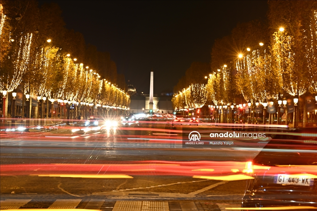 Paris'te Noel hazırlıkları