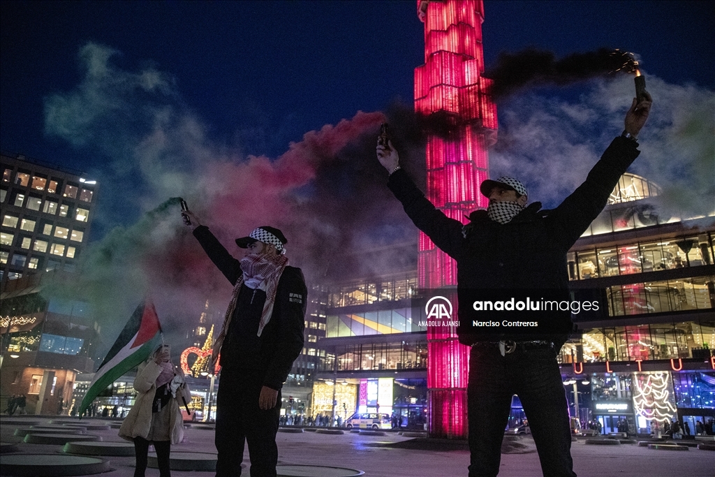 İsrail'in Gazze ve Lübnan'a yönelik saldırıları İsveç'te protesto edildi 