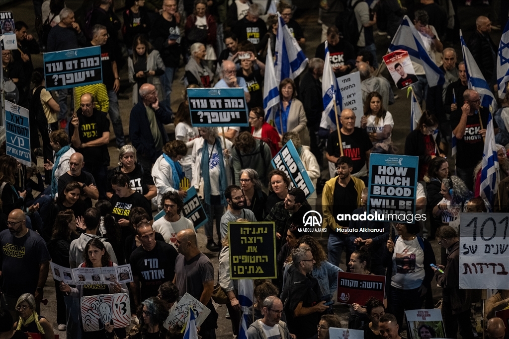 Gazze’de ateşkes ve saldırıların durması için Tel Aviv’de gösteri düzenlendi