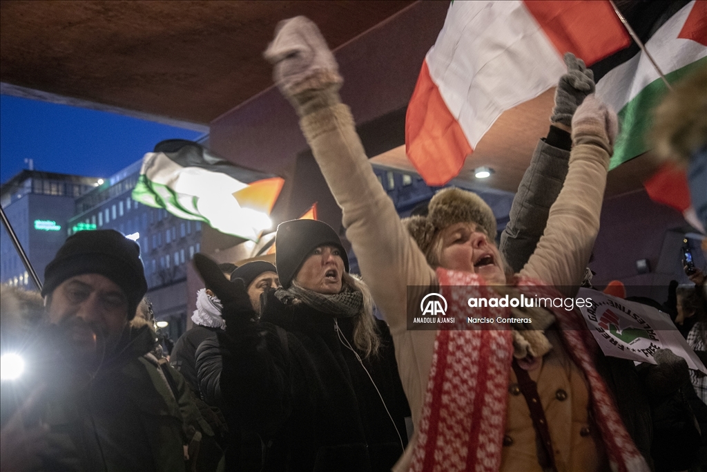 İsrail'in Gazze ve Lübnan'a yönelik saldırıları İsveç'te protesto edildi 