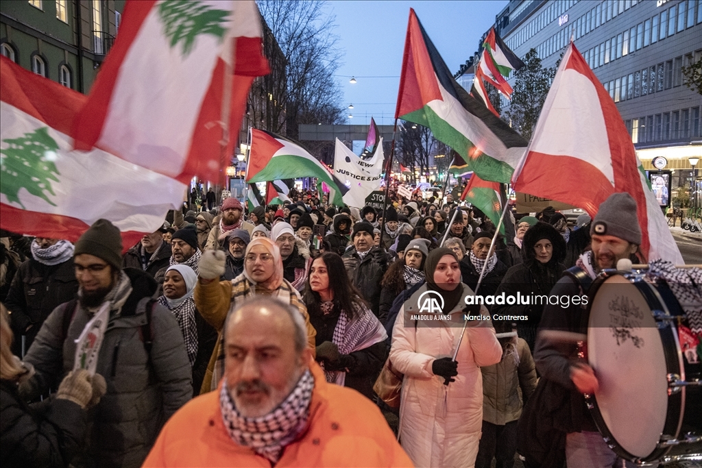 İsrail'in Gazze ve Lübnan'a yönelik saldırıları İsveç'te protesto edildi 