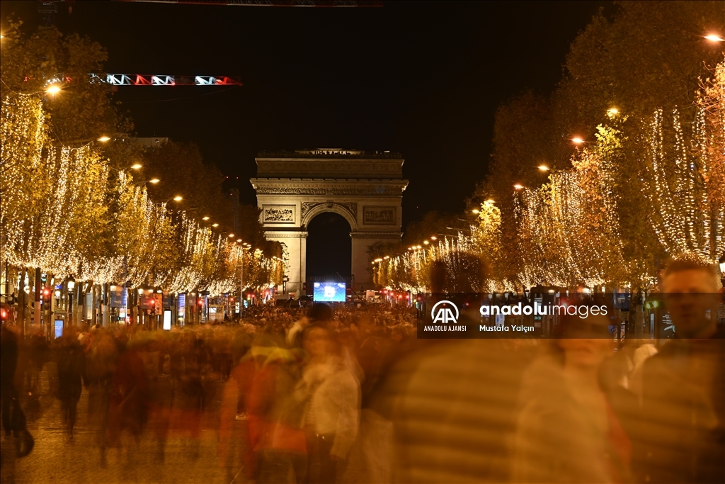 Paris'te Noel hazırlıkları