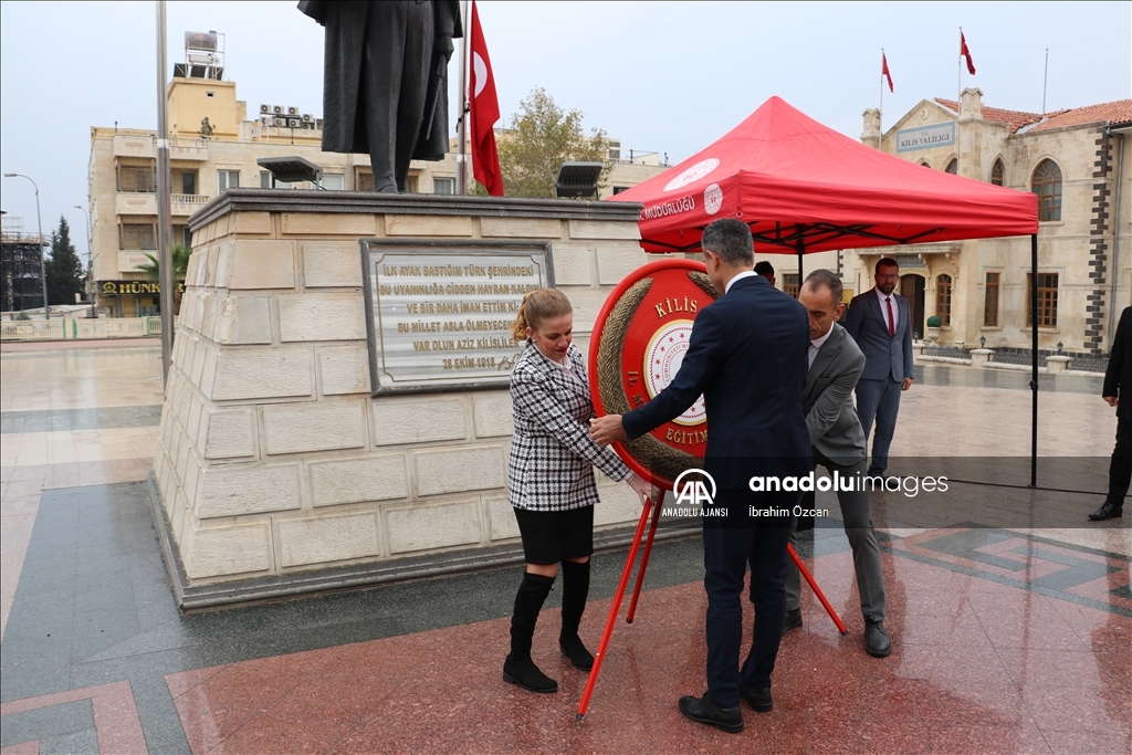 Kilis'te Öğretmenler Günü dolayısıyla tören düzenlendi