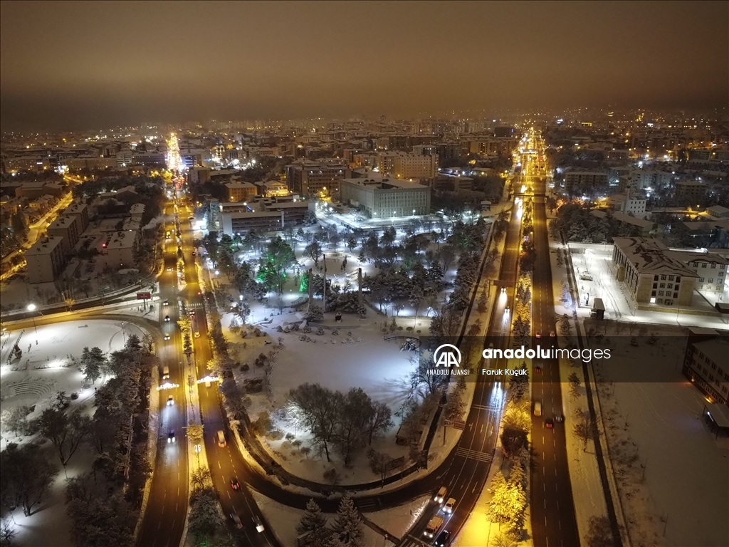 Erzurum'da kar yağışı