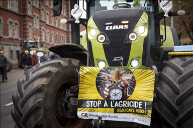 Les agriculteurs français manifestent à Strasbourg contre l'accord de libre-échange entre le Mercosur et l'Union européenne