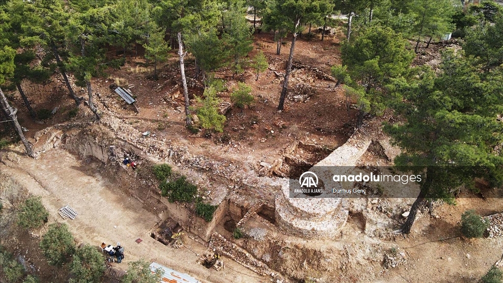 Asarcık Tepe kazılarında Selçuklu dönemine ait yapılar bulundu