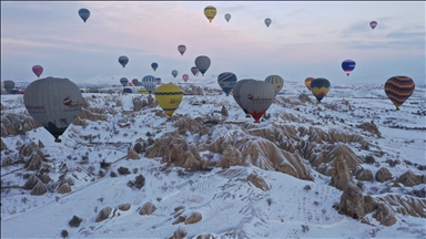 Kapadokya'da balonlar 6 gün sonra yeniden gökyüzünde