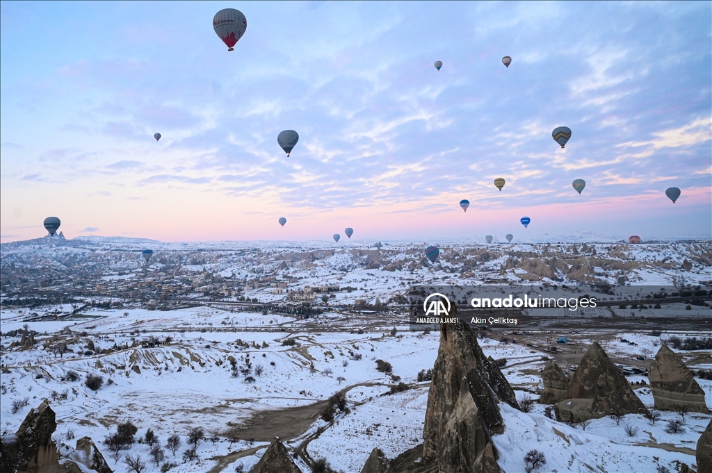 Kapadokya kış mevsiminde de turistlerin gözdesi