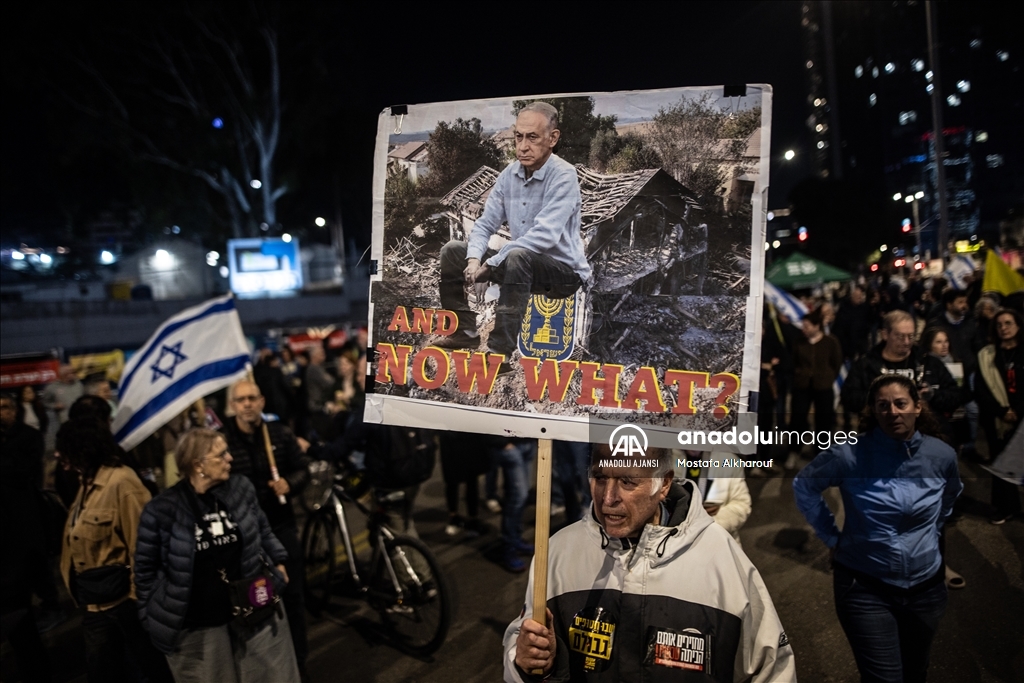 Gazze’de ateşkes ve esir takası talebiyle Tel Aviv’de gösteri düzenlendi