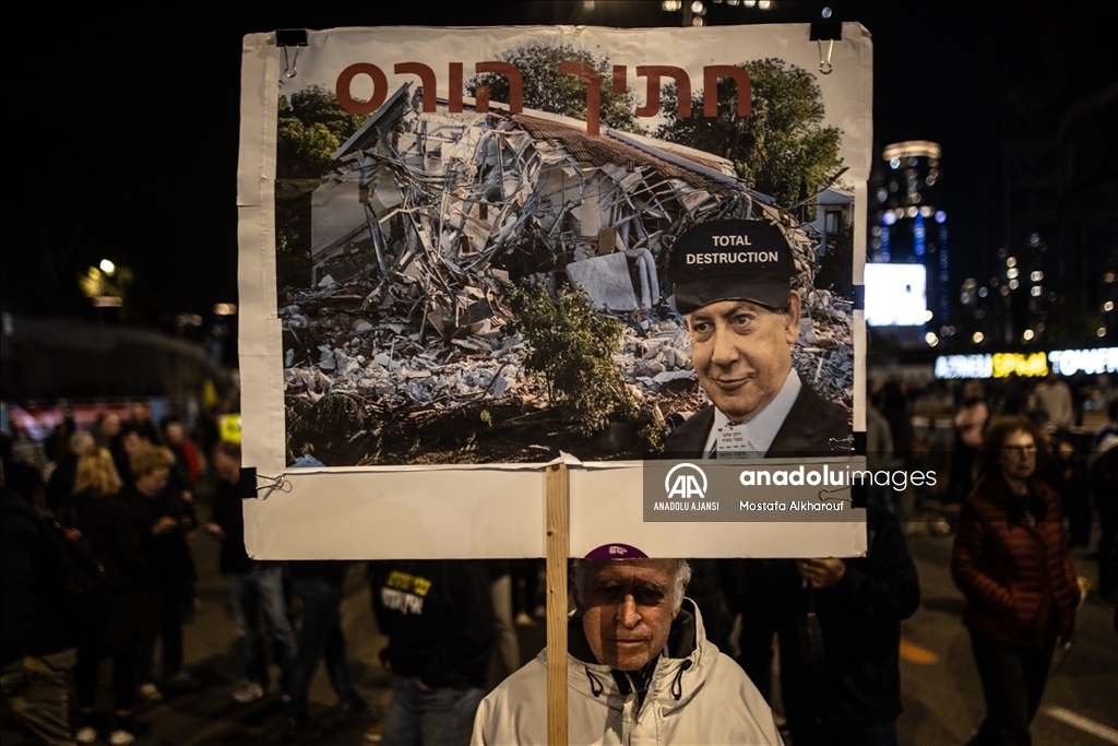 Gazze’de ateşkes ve esir takası talebiyle Tel Aviv’de gösteri düzenlendi