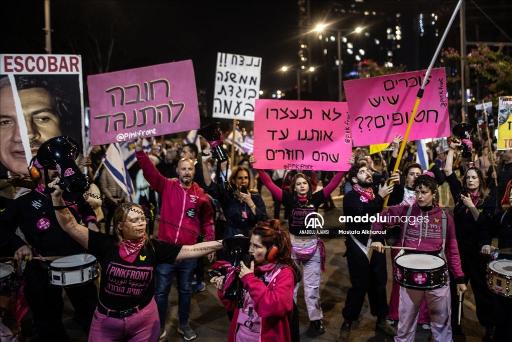 Gazze’de ateşkes ve esir takası talebiyle Tel Aviv’de gösteri düzenlendi