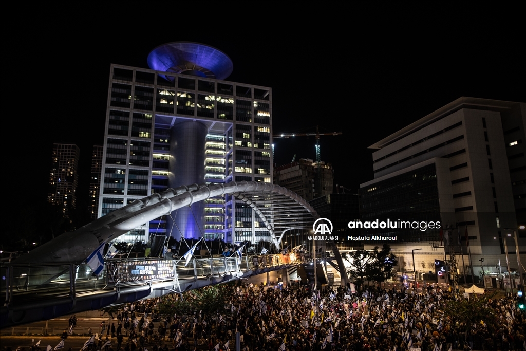 Gazze’de ateşkes ve esir takası talebiyle Tel Aviv’de gösteri düzenlendi