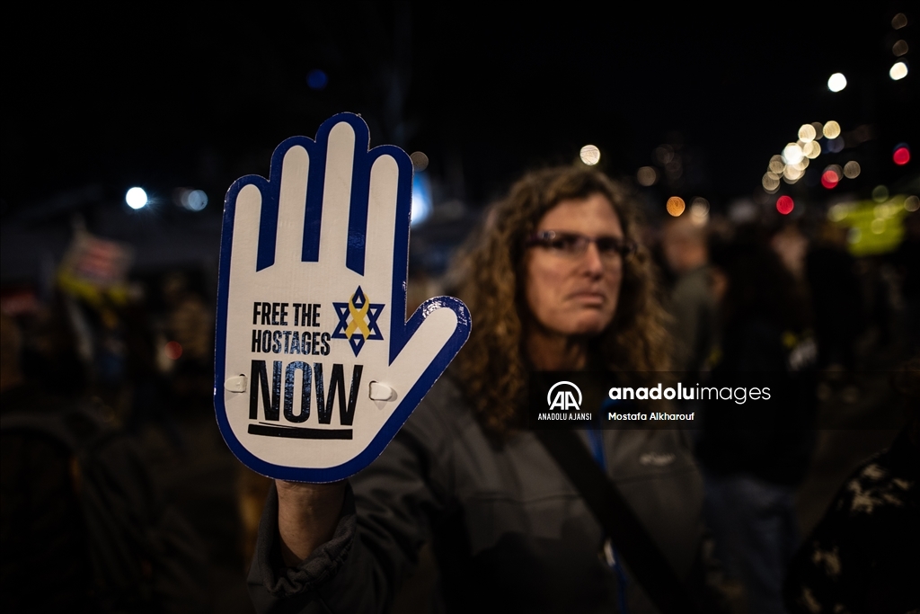 Gazze’de ateşkes ve esir takası talebiyle Tel Aviv’de gösteri düzenlendi