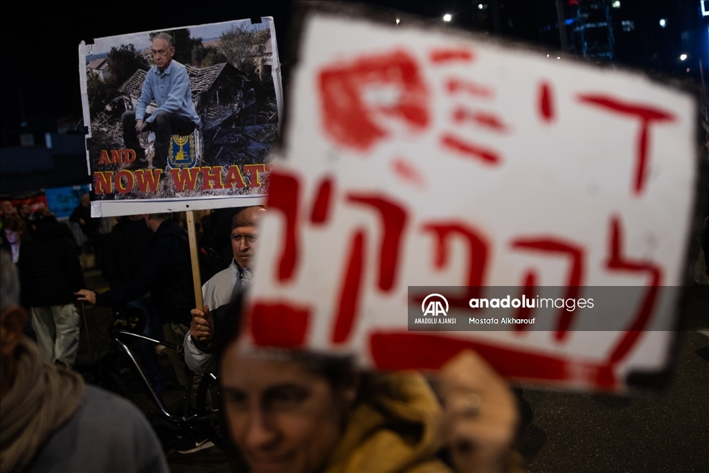 Gazze’de ateşkes ve esir takası talebiyle Tel Aviv’de gösteri düzenlendi