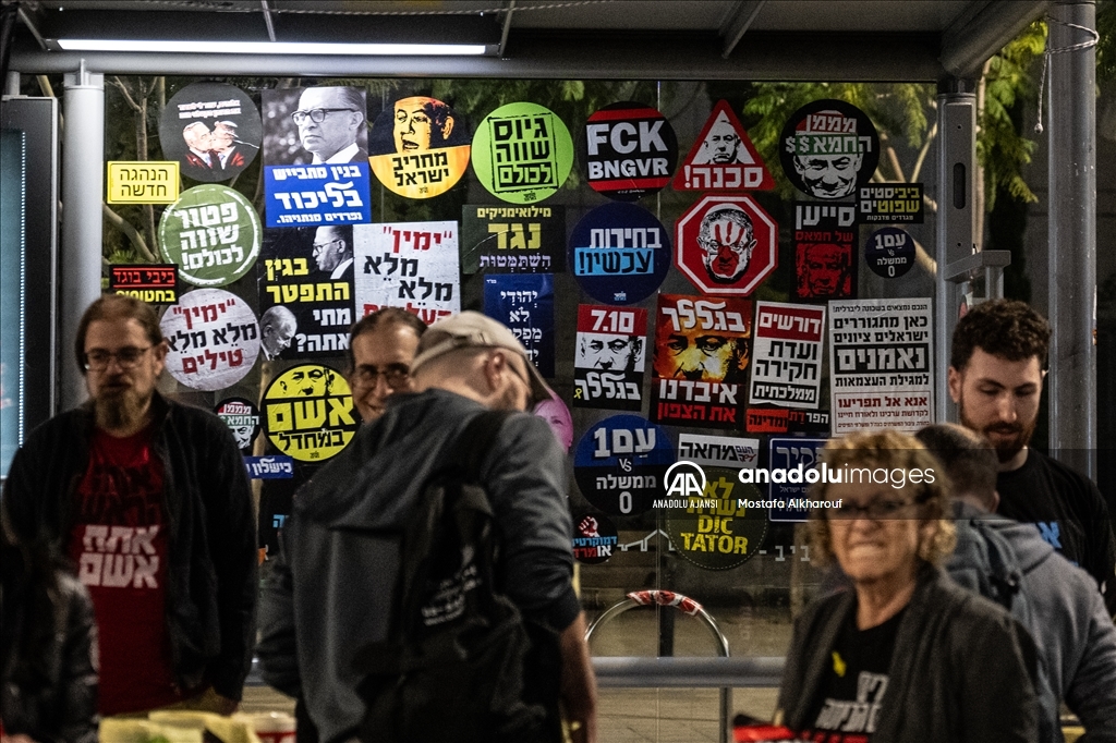 Gazze’de ateşkes ve esir takası talebiyle Tel Aviv’de gösteri düzenlendi