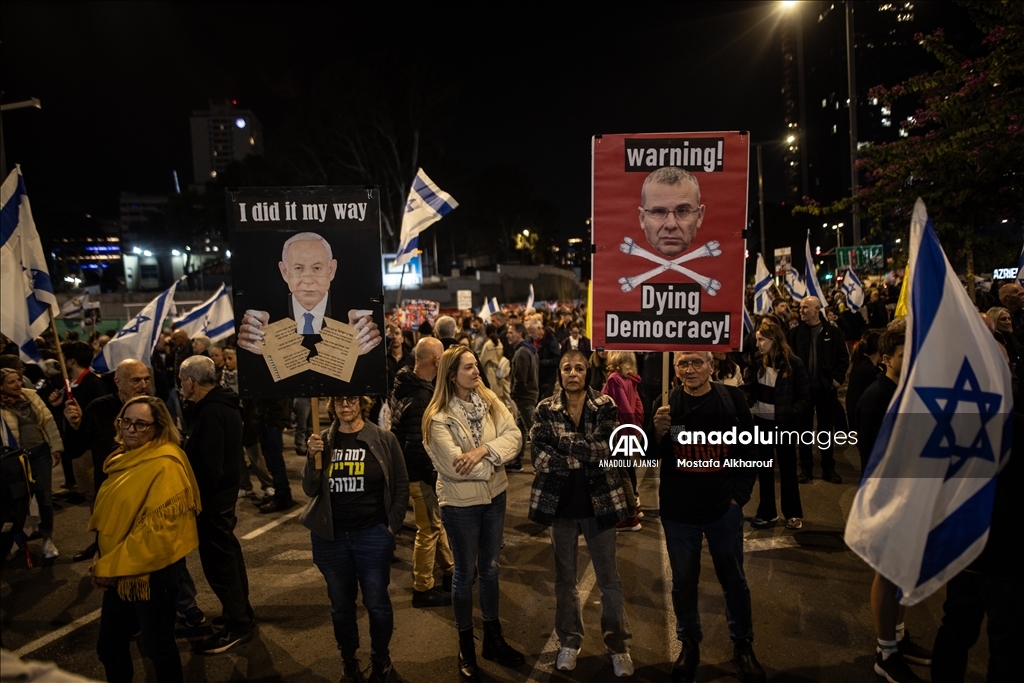 Gazze’de ateşkes ve esir takası talebiyle Tel Aviv’de gösteri düzenlendi