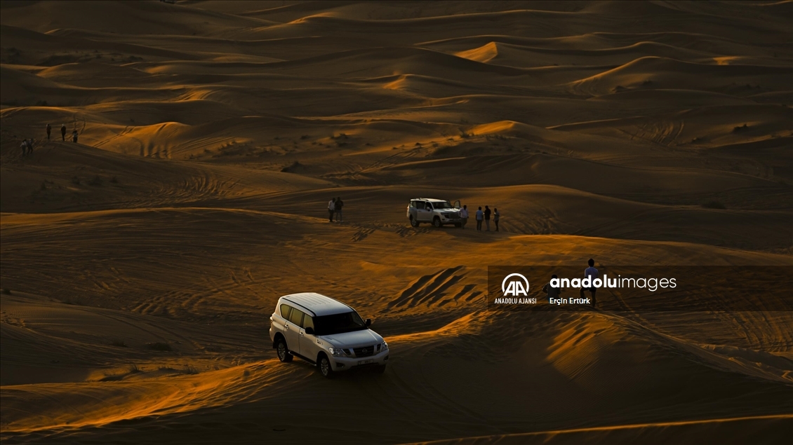 Dubai çöl safarisiyle kum tepelerinde heyecanlı yolculuk