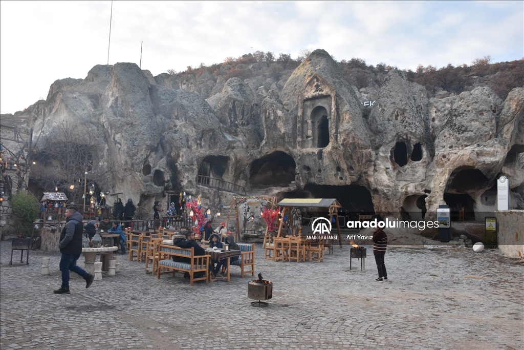 Frigya'da yıl boyunca turizm hareketliliği yaşanıyor