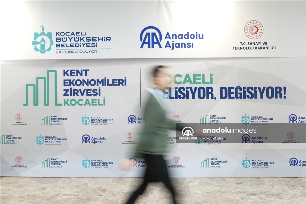 "Kocaeli Kent Ekonomileri Zirvesi" başladı