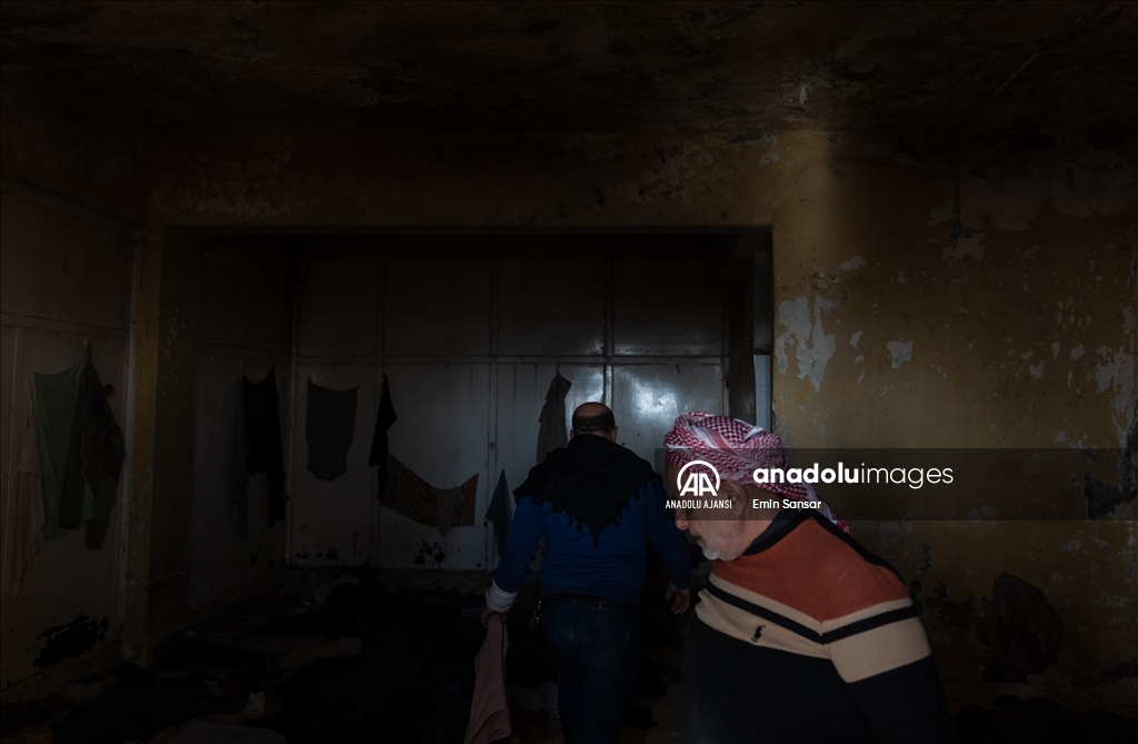 AA, devrilen rejimin işkencehanesi Sednaya'da gizli bölme iddialarını araştıran ekiplerin çalışmalarını görüntüledi