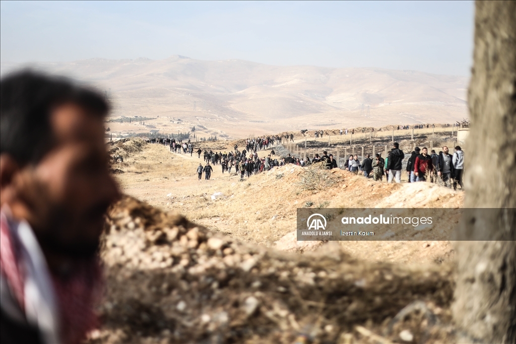AA, devrilen rejimin işkencehanesi Sednaya'da gizli bölme iddialarını araştıran ekiplerin çalışmalarını görüntüledi