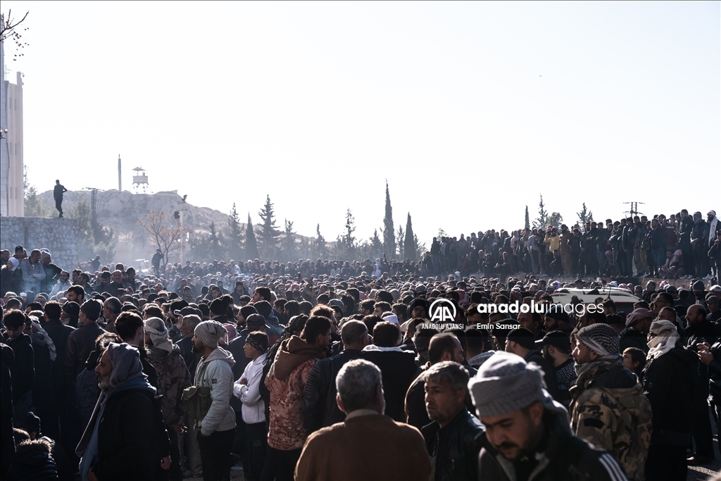 AA, devrilen rejimin işkencehanesi Sednaya'da gizli bölme iddialarını araştıran ekiplerin çalışmalarını görüntüledi