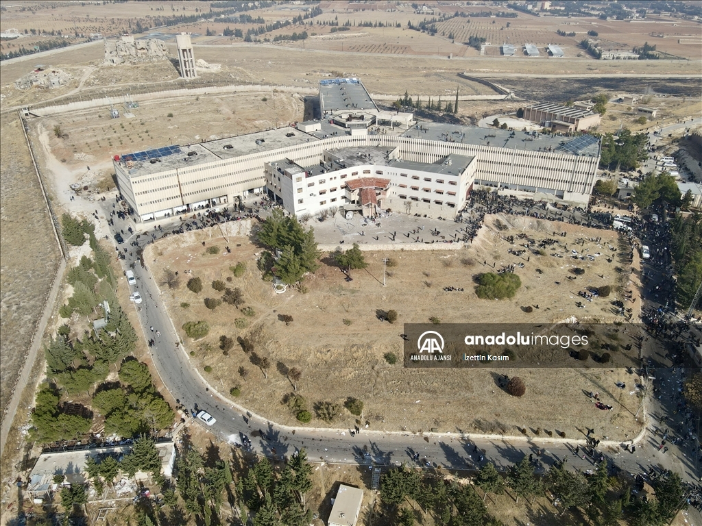 Suriye'de çöken rejimin işkence merkezi Sednaya hapishanesini