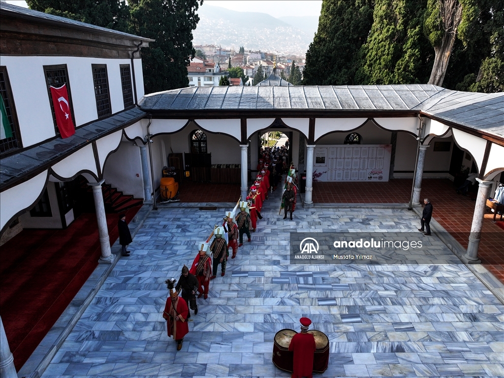 Osmanlı payitahtı Bursa'nın mehter takımı dört kıtada gönülleri fethediyor