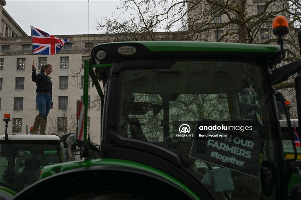İngiliz çiftçiler Londra'da protesto düzenledi