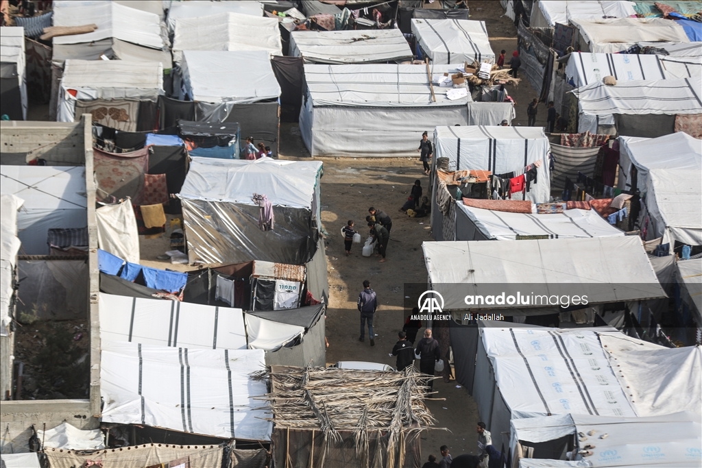 Daily life in Gaza under Israeli attacks