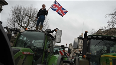 İngiliz çiftçiler Londra'da protesto düzenledi