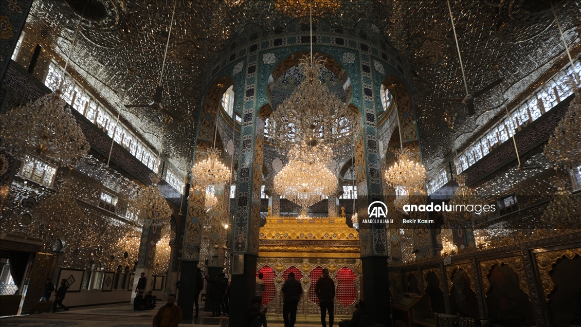 Başkent Şam'daki Seyyide Zeynep Camisi'ne ziyaretçilerden büyük ilgi