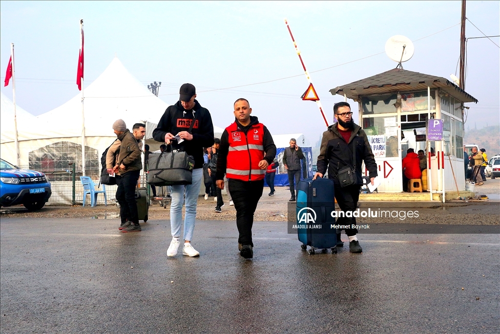 Hatay'daki sınır kapılarından Suriyelilerin ülkelerine dönüşü sürüyor