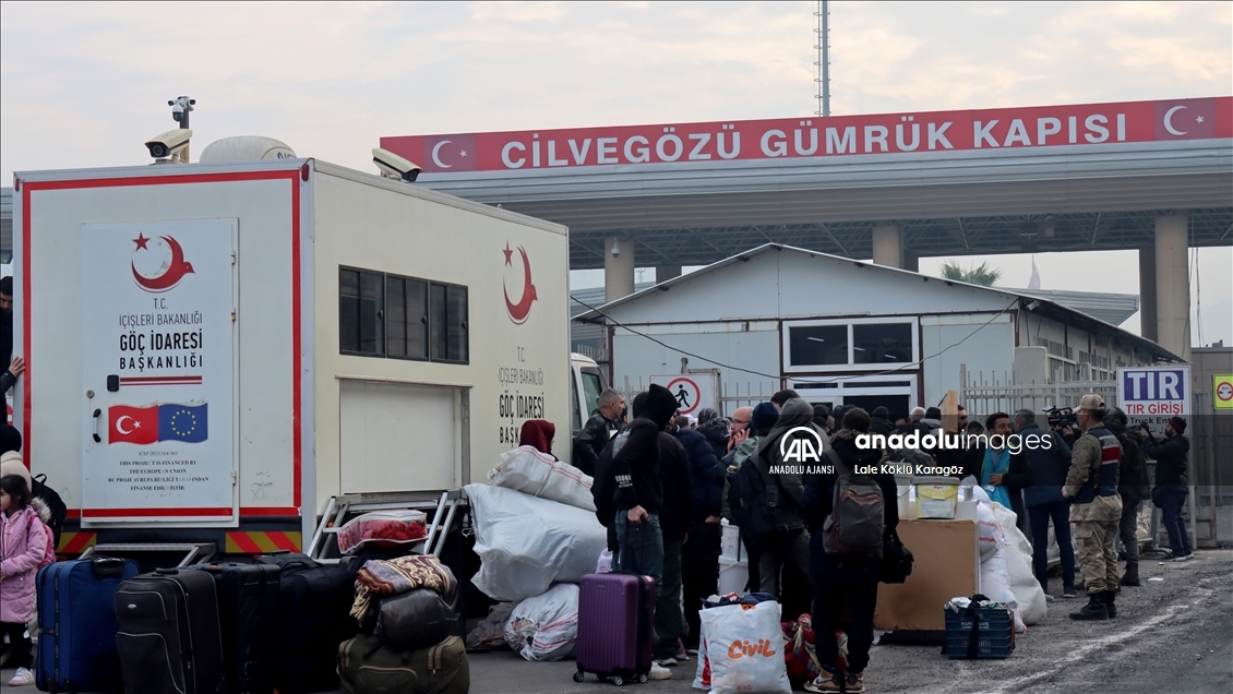 Hatay'daki sınır kapılarından Suriyelilerin ülkelerine dönüşü sürüyor