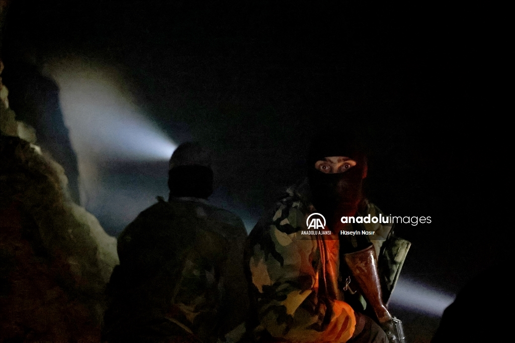 Münbiç'te teröristlerin tır sokabilecekleri, yüksekliği 7 metreye varan devasa tünel ağı bulundu