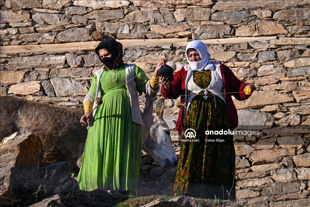 Bahçesaray ilçesinin Özbeyli mezrasında kış mevsimi
