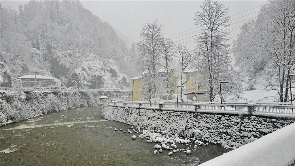 Rize'de kar yağışı