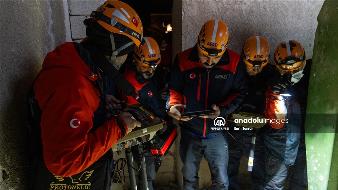 AFAD ekipleri, Sednaya Hapishanesi'nde arama kurtarma çalışmalarına başladı