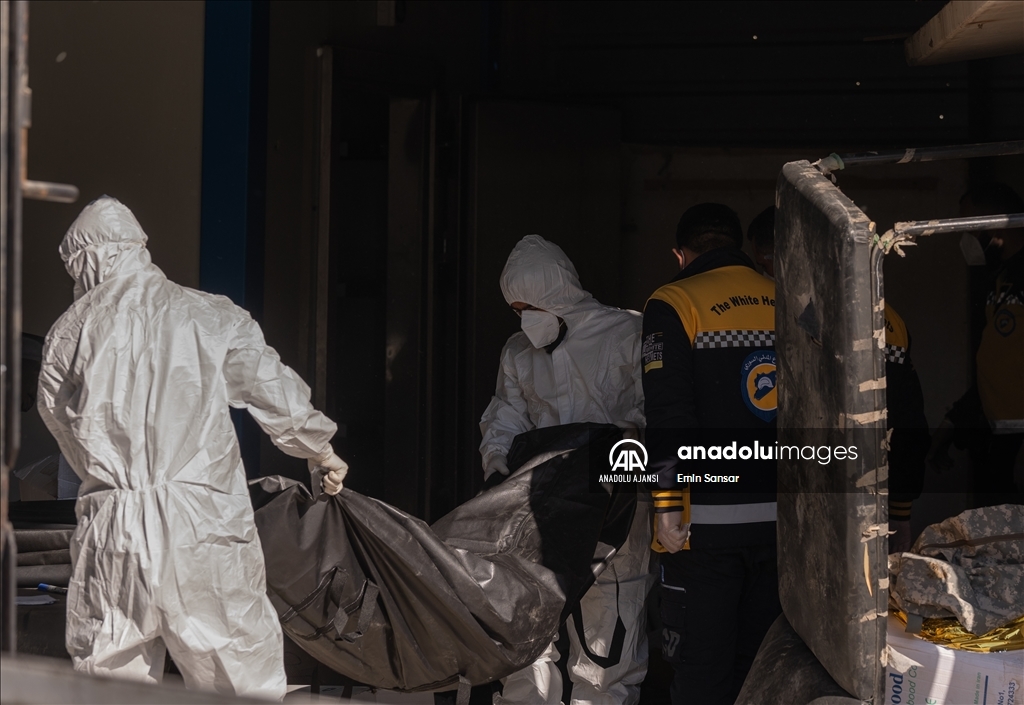 Suriye'nin başkenti Şam'da ilaç deposunda çok sayıda ceset kalıntısı bulundu