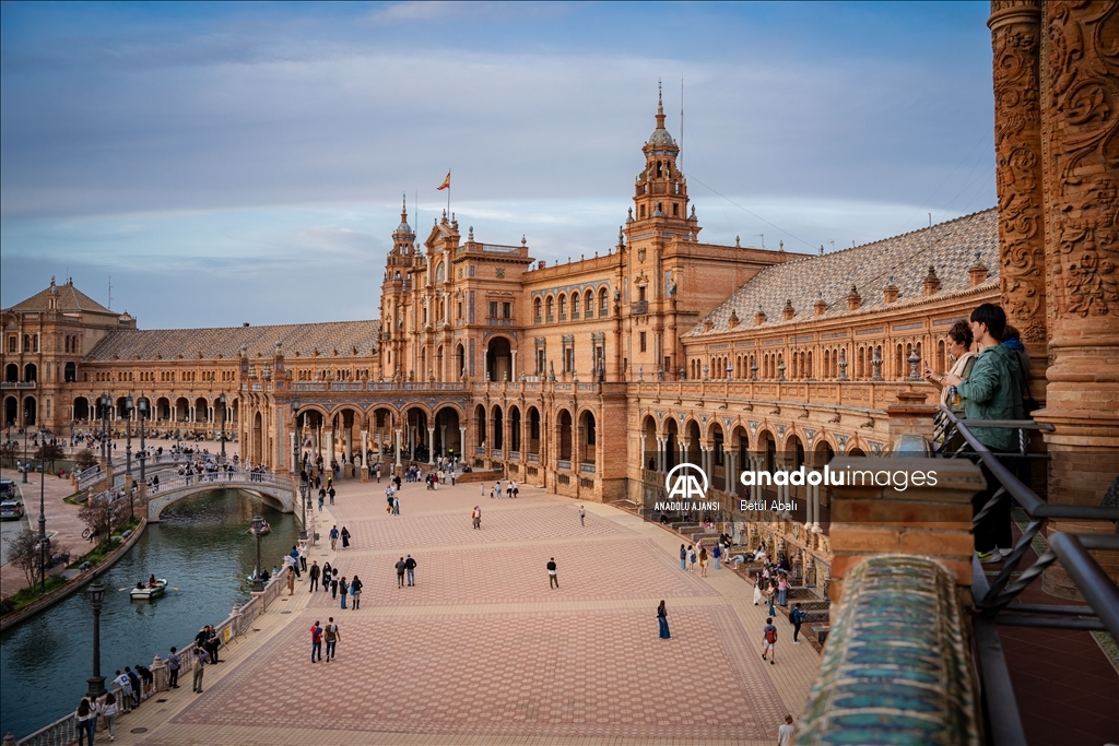 Sevilla'da zamanın durduğu yer: Plaza de Espana